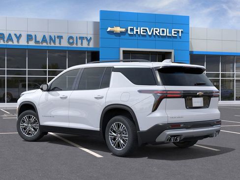 New 2026 Chevrolet Traverse LT w/ Driver Confidence Package image 3