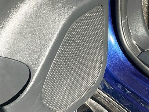 Used 2023 Nissan Rogue SV image 18