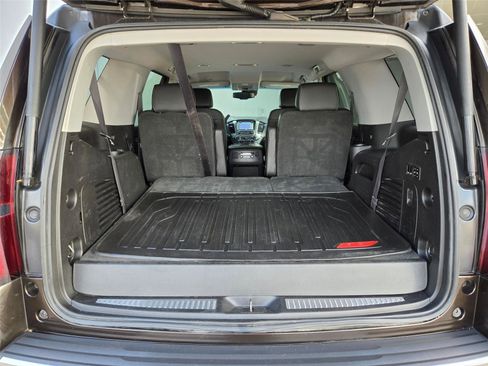 Used 2018 Chevrolet Tahoe Premier RWD image 32