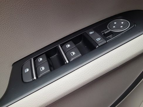 Used 2024 Kia Soul LX image 27