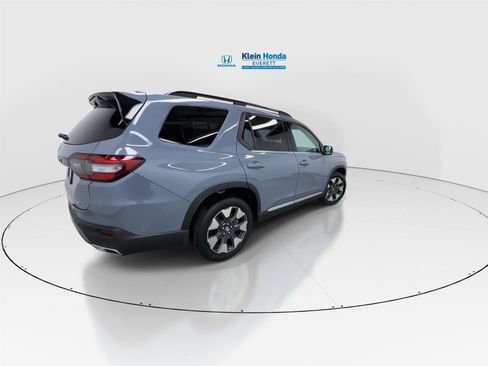 New 2026 Honda Pilot Elite image 2