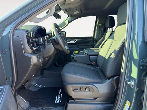 Used 2025 Chevrolet Silverado 1500 LT image 10