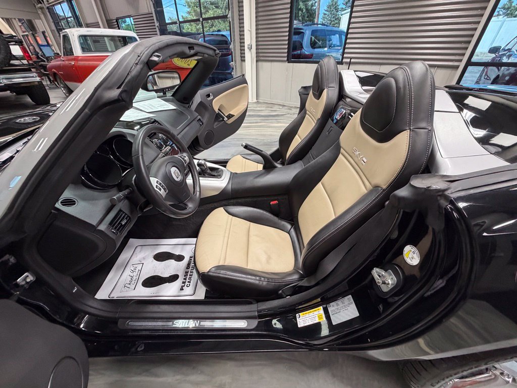 Used 2008 Saturn Sky Red Line RWD image 45
