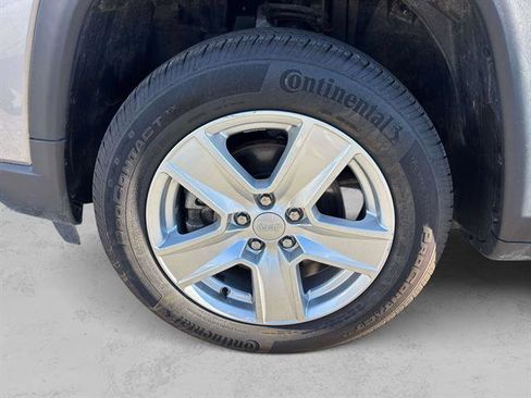 Used 2022 Jeep Compass Latitude image 7