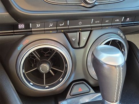 Used 2019 Chevrolet Camaro LT image 10