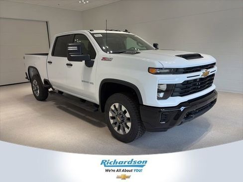 New 2026 Chevrolet Silverado 2500 Custom w/ Custom Value Package AWD/4WD image 1