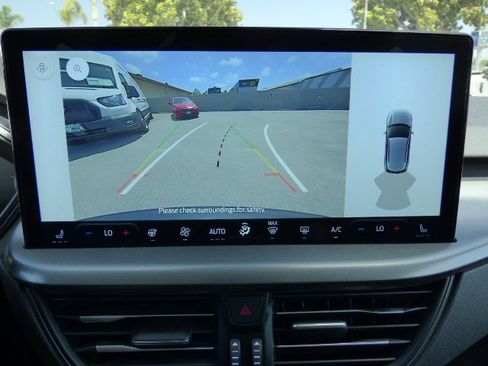 New 2025 Ford Escape SE image 11