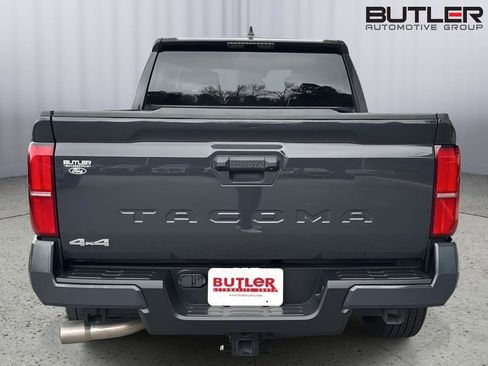 Used 2024 Toyota Tacoma SR5 image 4