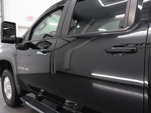 Used 2023 Chevrolet Silverado 2500 LT w/ Convenience Package AWD/4WD image 32
