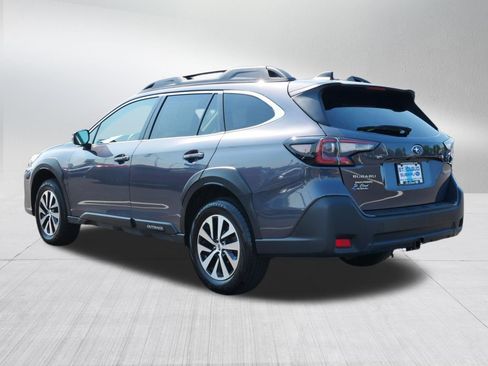 Used 2025 Subaru Outback Premium AWD/4WD image 5