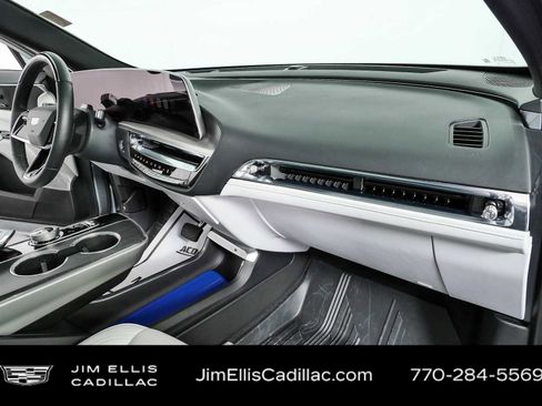 Used 2024 Cadillac Lyriq Sport AWD/4WD image 23