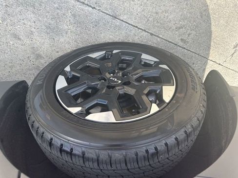 Used 2025 Kia Sorento S FWD image 34