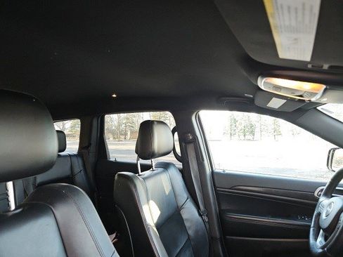 Used 2018 Jeep Grand Cherokee Altitude image 13