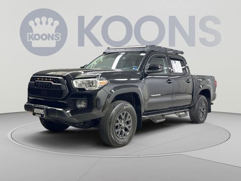 Used 2023 Toyota Tacoma SR5 AWD/4WD image 1
