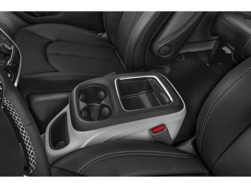 Certified 2024 Chrysler Pacifica Touring-L image 14