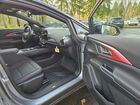 New 2026 Chevrolet Equinox EV RS image 31