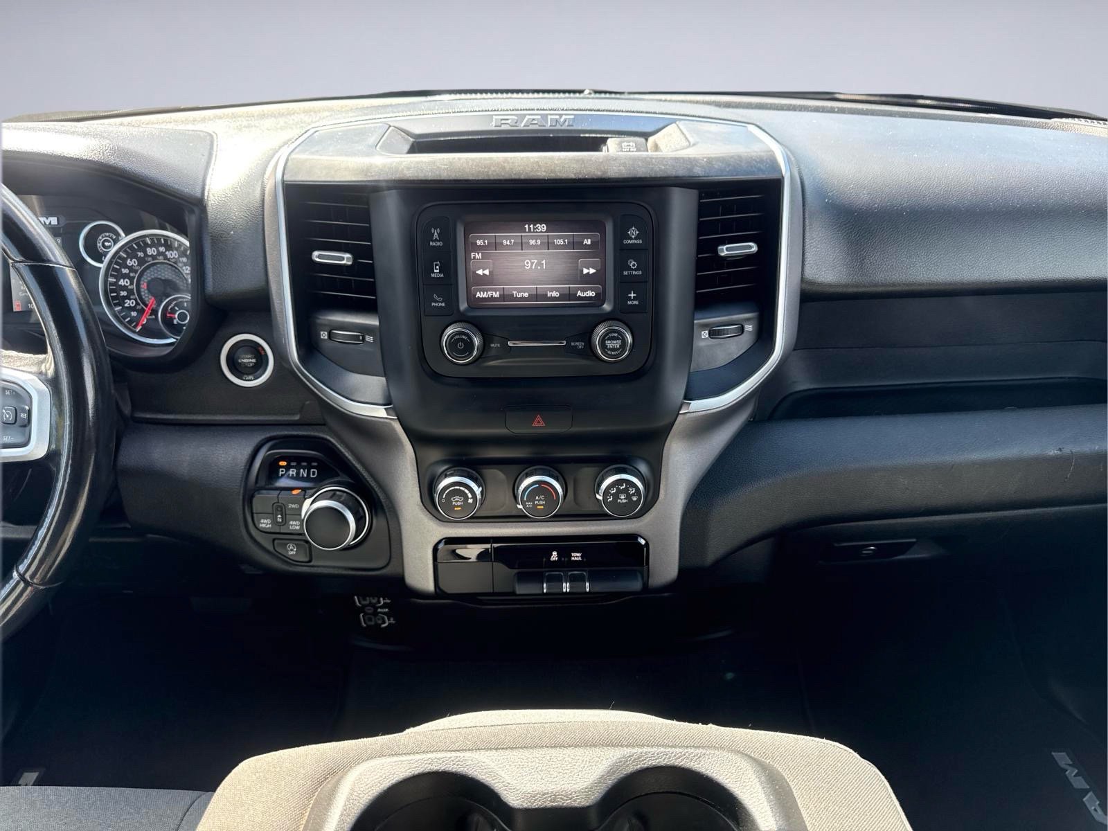 Used 2024 RAM 1500 Big Horn AWD/4WD image 20