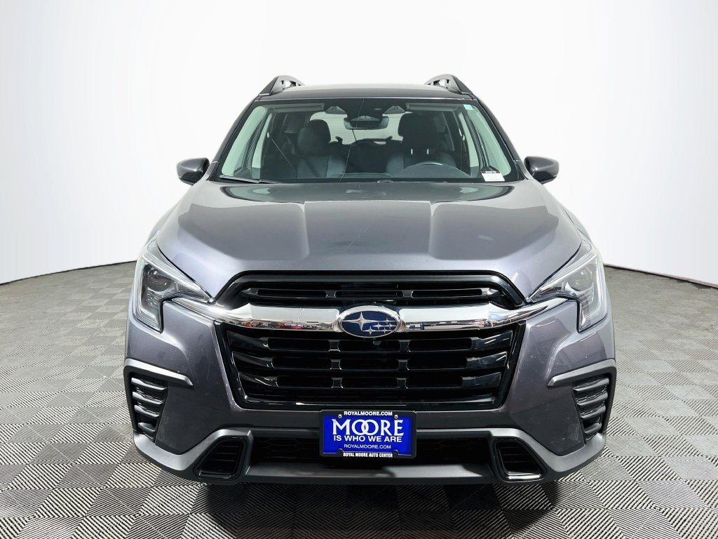 Used 2025 Subaru Ascent Premium AWD/4WD image 2