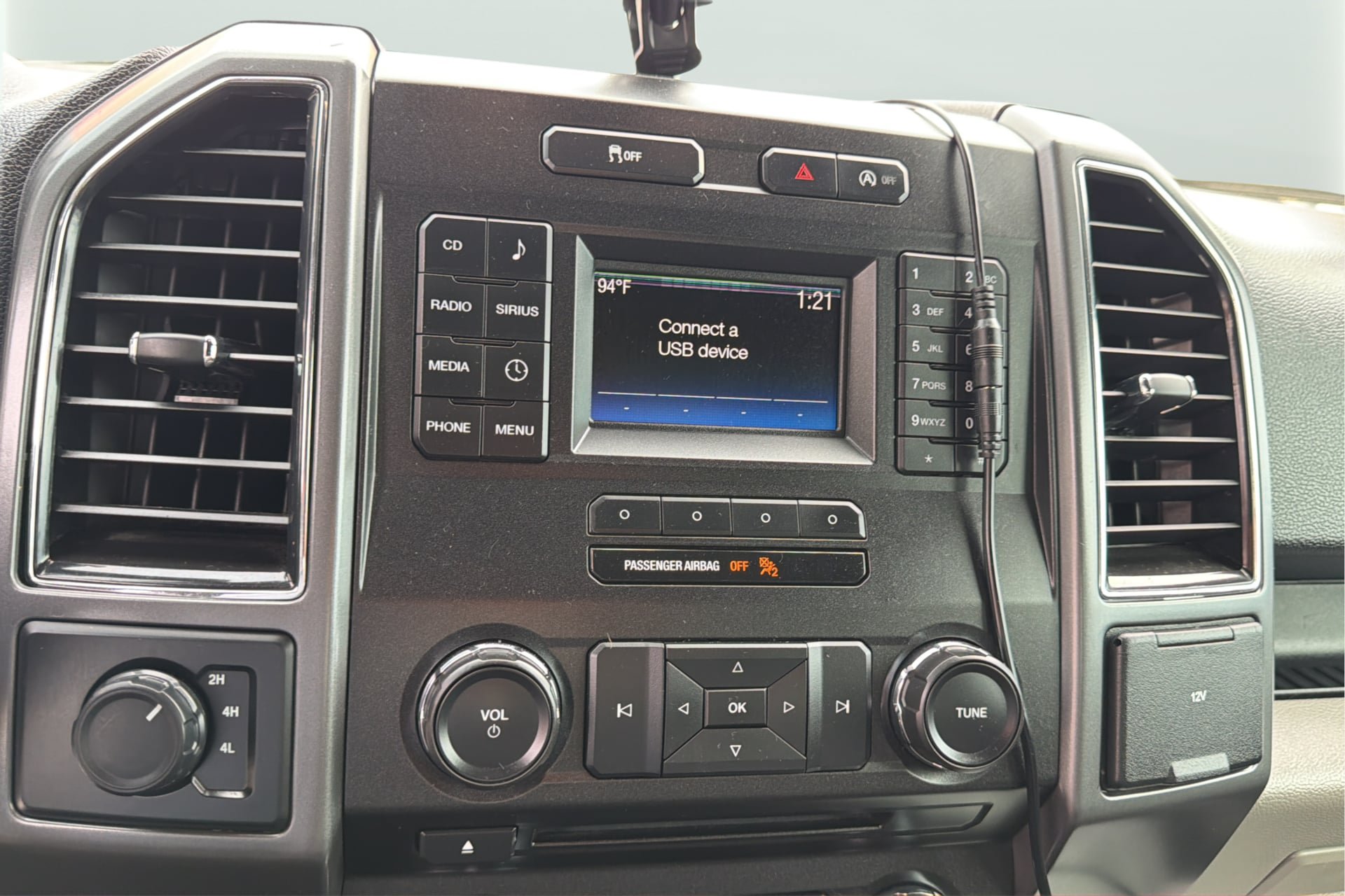 Used 2017 Ford F150 XLT AWD/4WD image 25