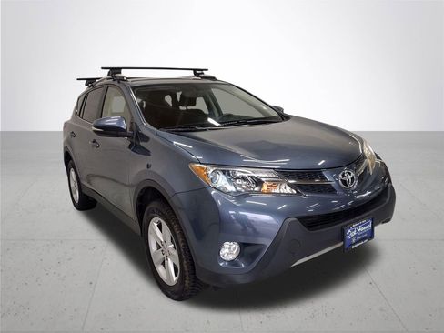 Used 2014 Toyota RAV4 XLE AWD/4WD image 4