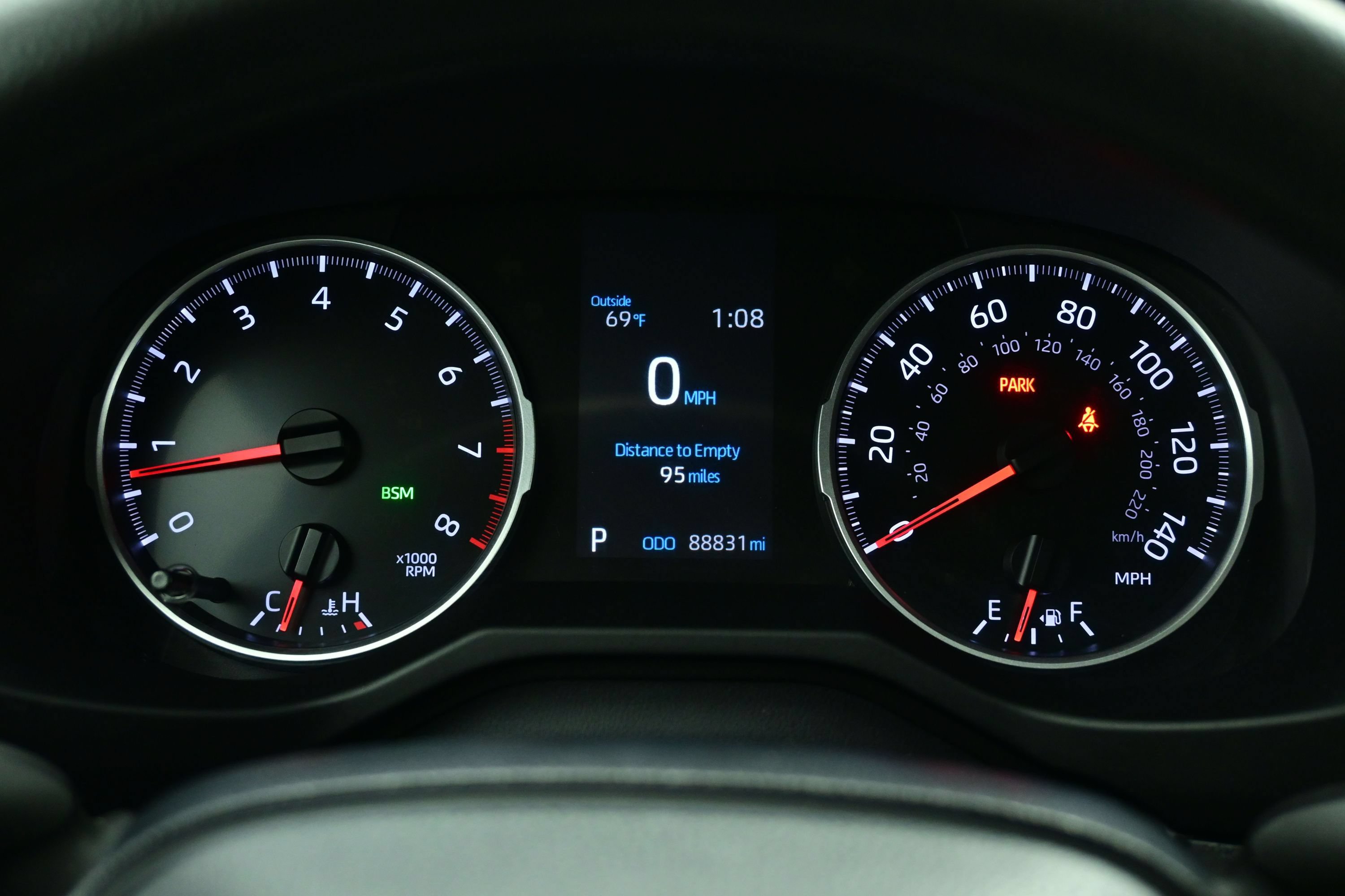 Used 2021 Toyota RAV4 XLE AWD/4WD image 24