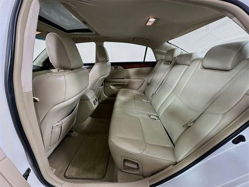 Used 2012 Toyota Avalon image 17