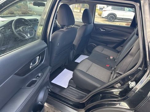 Used 2018 Nissan Rogue S image 14