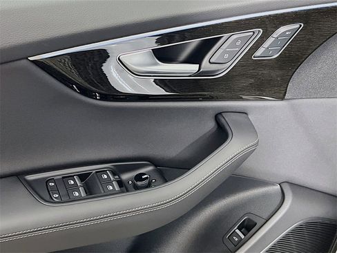 New 2026 Audi Q8 Premium Plus image 17