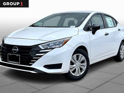 New 2025 Nissan Versa S w/ Trunk Package