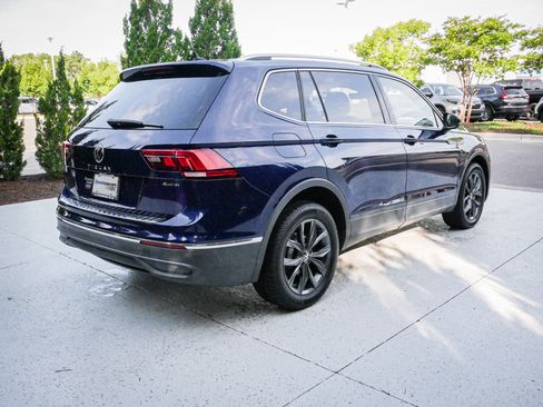 Used 2022 Volkswagen Tiguan SE AWD/4WD image 10