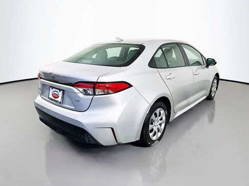 Used 2024 Toyota Corolla LE FWD image 5