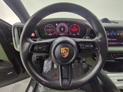 Certified 2024 Porsche Cayenne AWD/4WD image 30