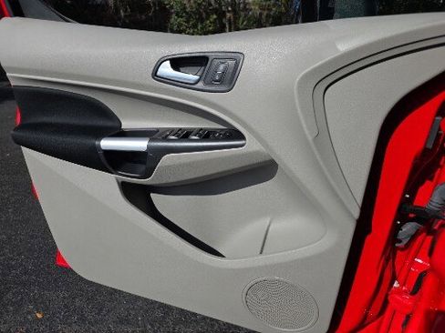 Used 2023 Ford Transit Connect XLT w/ Trailer Tow Package image 20