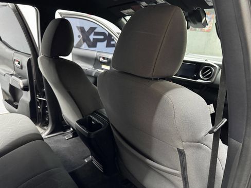 Used 2019 Toyota Tacoma TRD Off-Road image 44