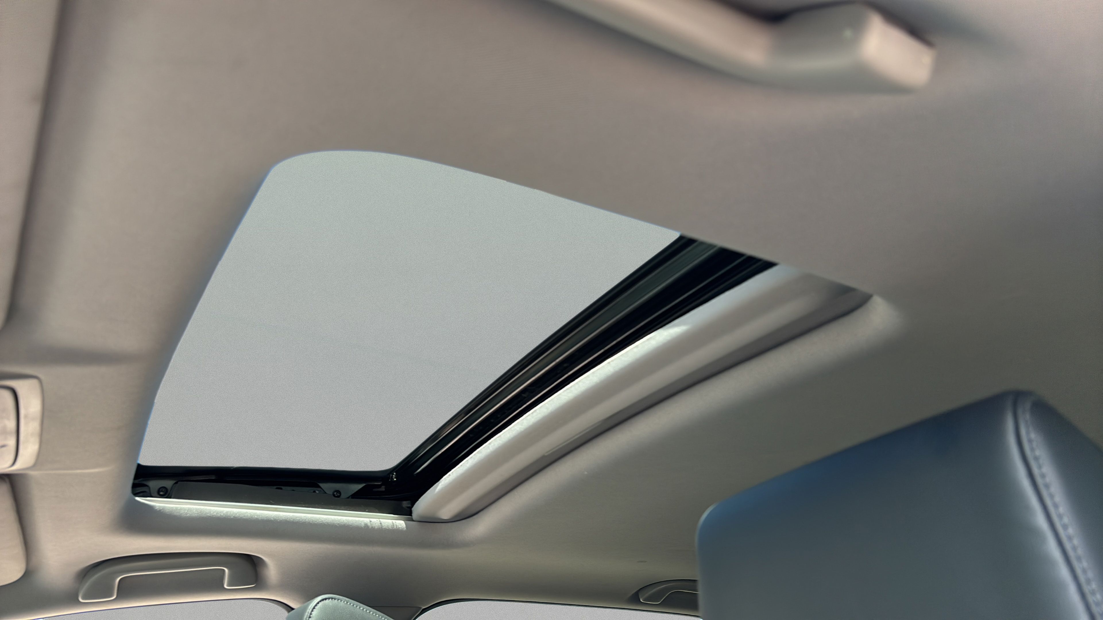 Certified 2020 Honda CR-V EX-L image 10
