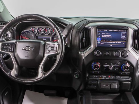 Used 2021 Chevrolet Silverado 1500 LT Trail Boss w/ Convenience Package II image 18
