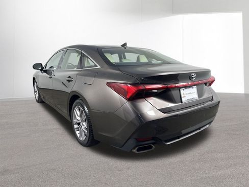 Used 2019 Toyota Avalon XLE image 31