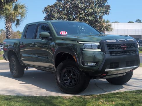 Used 2025 Nissan Frontier PRO-4X w/ Pro Premium Package AWD/4WD image 2
