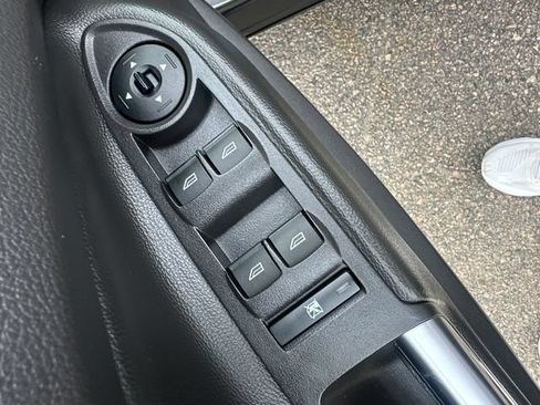 Used 2018 Ford Escape SE w/ SE Sport Appearance Package AWD/4WD image 25