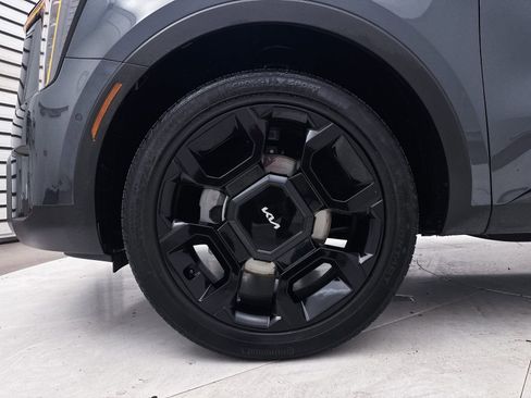 Certified 2024 Kia Sorento SX Prestige w/ Olive Brown Leather Package image 18