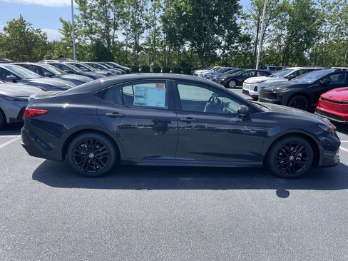 New 2026 Toyota Camry SE FWD image 13