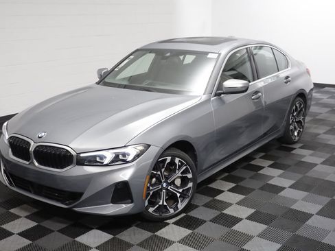 Used 2025 BMW 330i xDrive Sedan AWD/4WD image 2