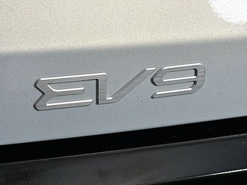 Used 2024 Kia EV9 GT-Line AWD/4WD image 29
