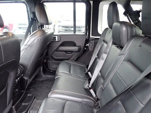 Used 2019 Jeep Wrangler Unlimited Sahara w/ Quick Order Package 24M Moab image 17