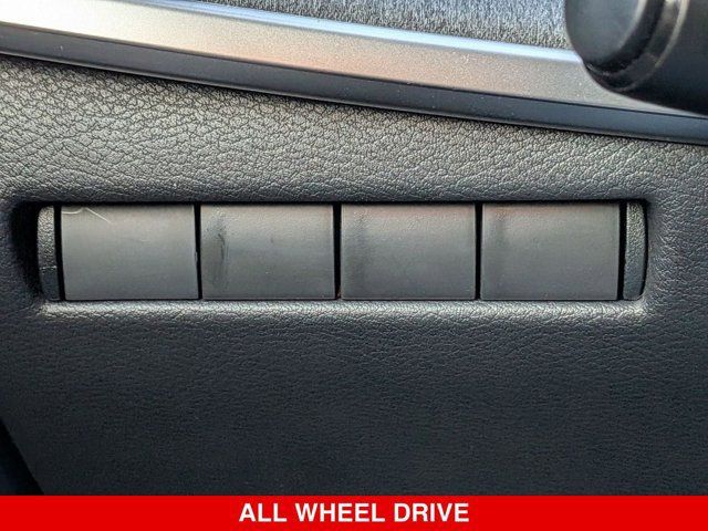 Certified 2025 Nissan Kicks SV AWD/4WD image 19