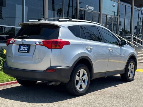 Used 2015 Toyota RAV4 XLE FWD image 5
