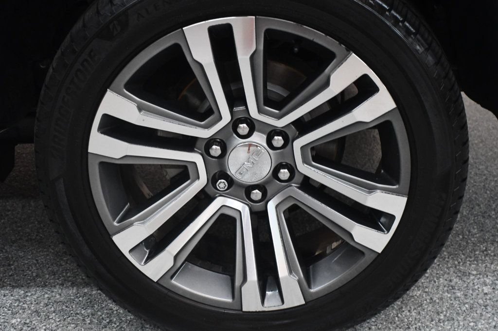 Used 2018 GMC Yukon Denali w/ Denali Ultimate Package AWD/4WD image 19