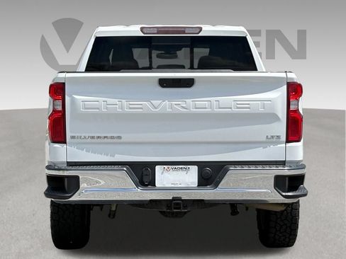 Used 2019 Chevrolet Silverado 1500 LTZ w/ LTZ Convenience Package AWD/4WD image 18