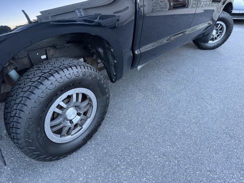 Used 2010 Toyota Tundra 4x4 CrewMax image 26