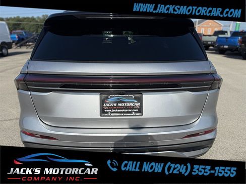 Used 2024 Lincoln Nautilus Reserve w/ Equipment Group 202A image 11